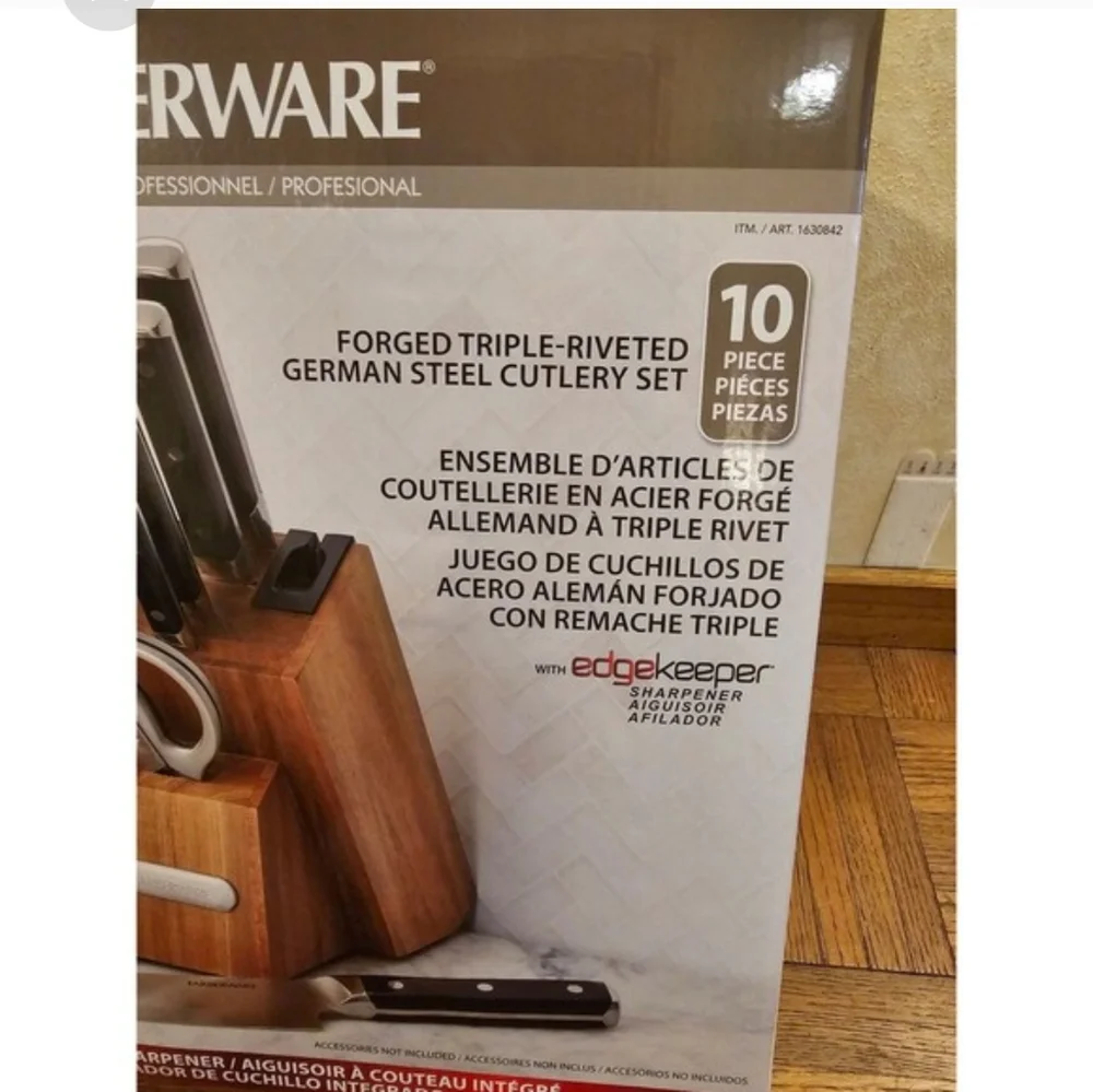 Farberware 10 piece knife set built in sharpener